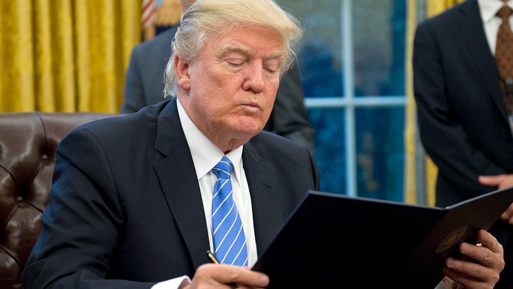 La i con la ene, in, la eme con la i, mi... in-mi-gra... bah, como se llame.