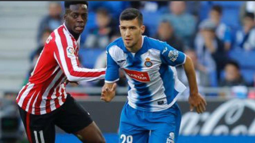 Aarón Martín frente al Athletic. Foto: Twitter @aaronmartinn5