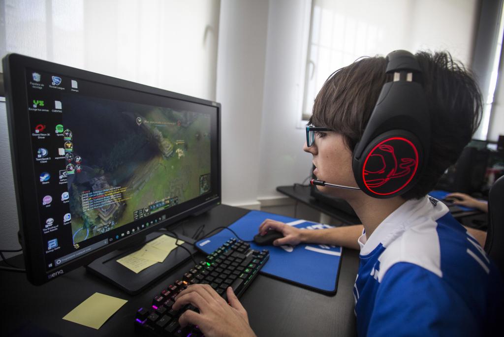 El jugador Antonio Espinosa durante un partido en la sede de los Giants.