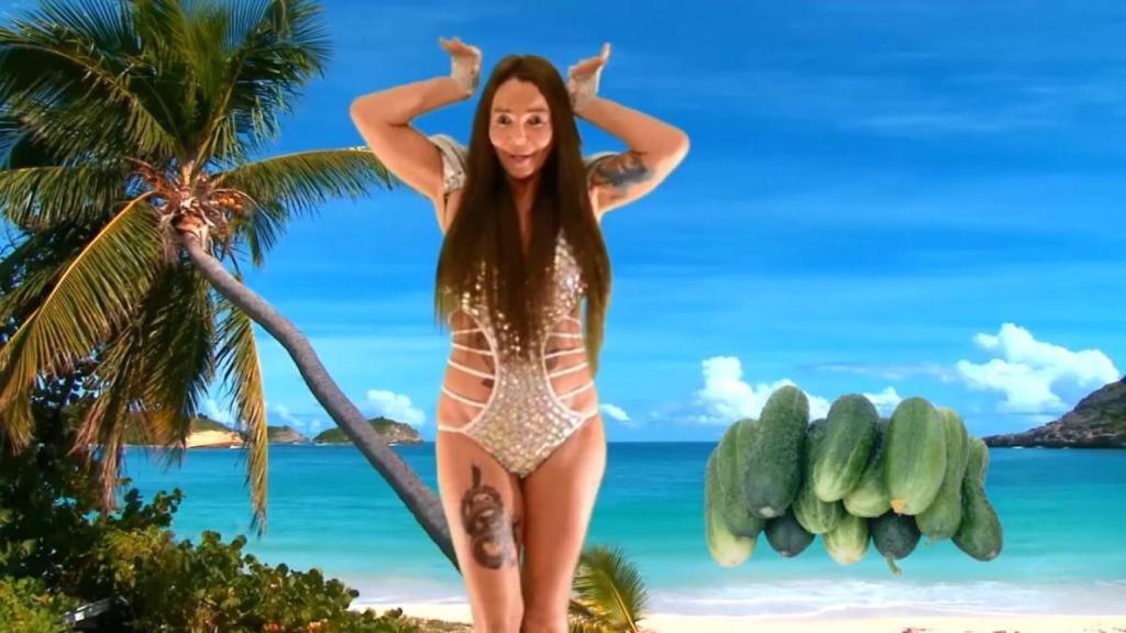 Leticia Sabater dándolo todo en el videoclip de su hit 'Toma Pepinazo'.