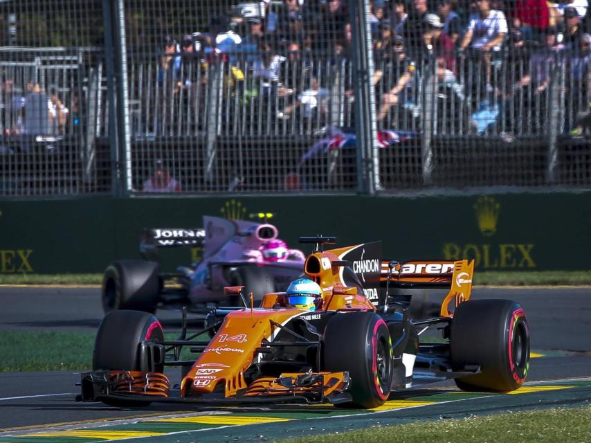 Alonso tuvo que abandonar en Melbourne.