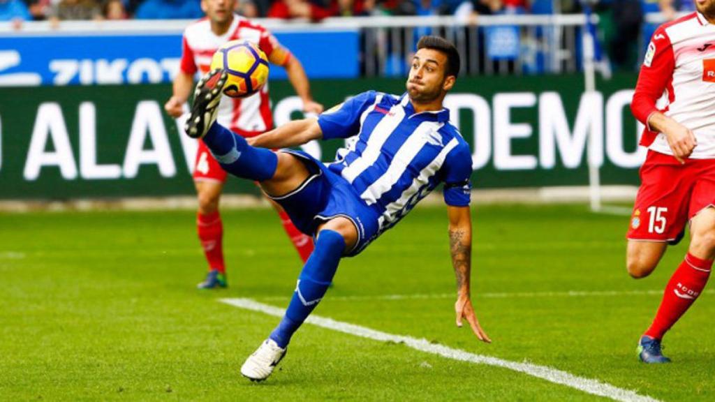 Camarasa en un partido con el Alavés. Foto: deportivoalaves.com