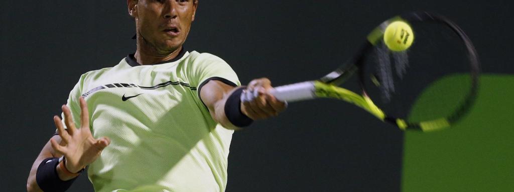 Nadal, golpeando una derecha en el partido ante Sock.