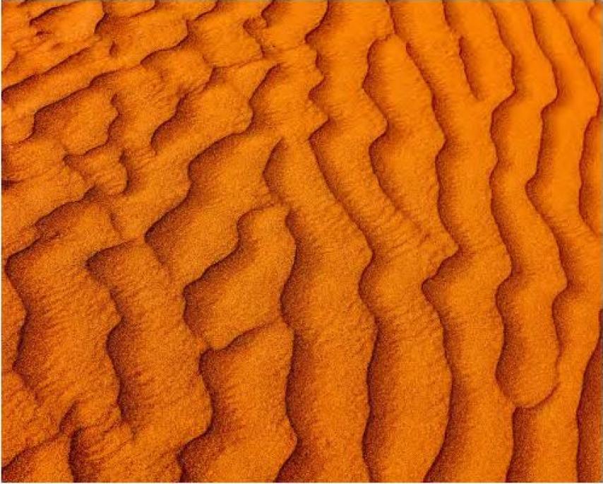 Una de las fotos incluidas en el libro GEA, con la obra de Pío Cabanillas.