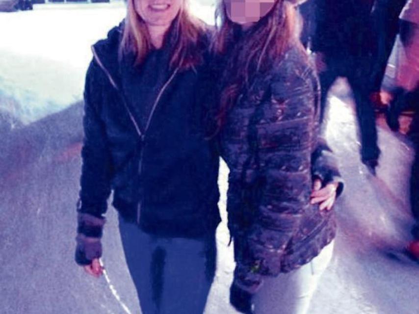 Teegan y su madre Jane eran inseparables. Ella la defendió de las exigencias radicales de Khalid.