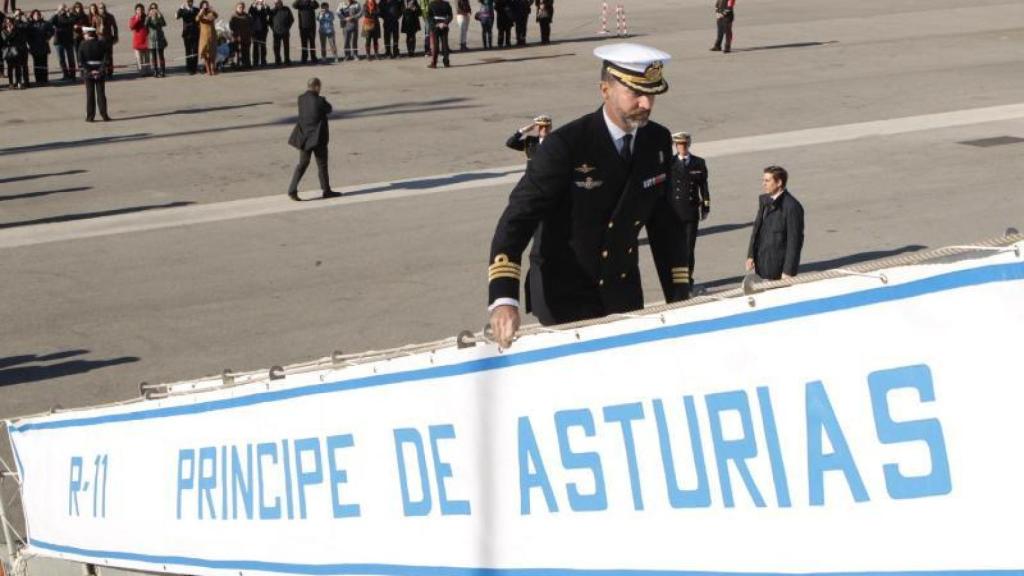 Felipe VI se formó como alférez a bordo del Príncipe de Asturias.