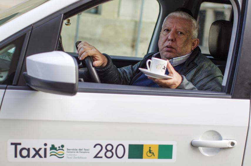 Jesús Cerdán, que preguntó a ZP cuánto valía un café es ahora taxista en Pamplona