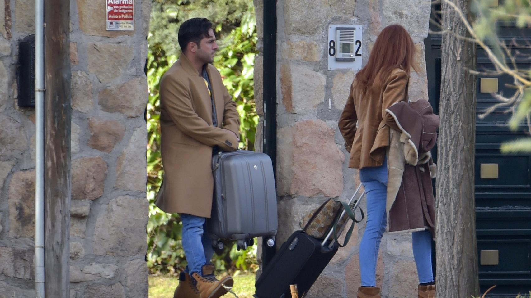 Davis Bustamante saliendo de la casa familiar el pasado 12 de enero.