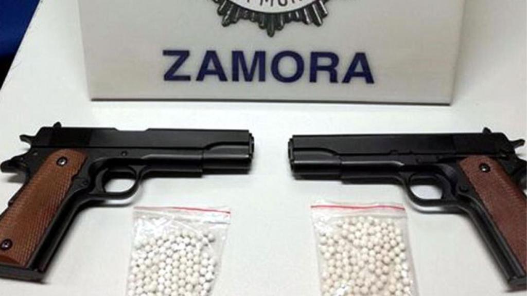 zamora-pistolas-bolas-(2)