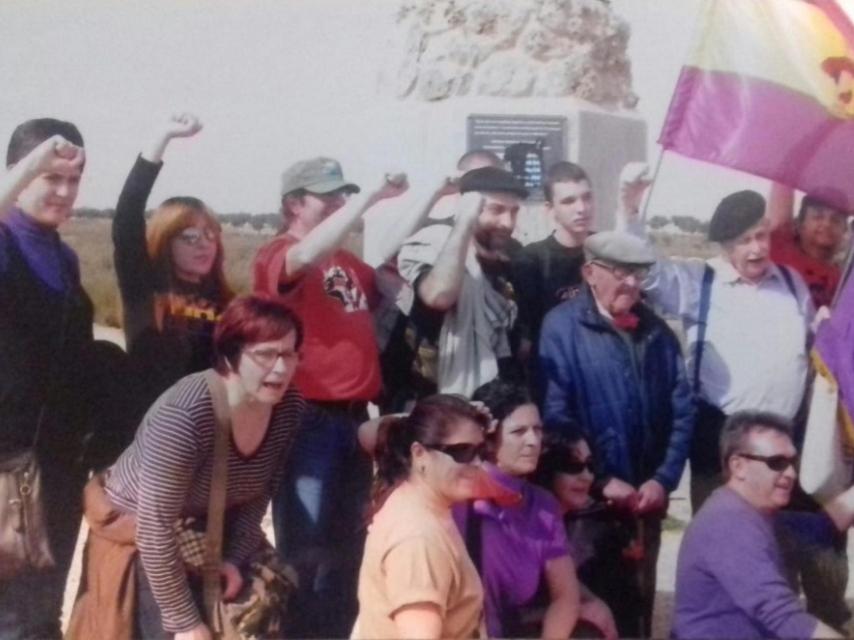 Anabel lleva a su hijo de cinco años a manifestaciones y actos del PCE.