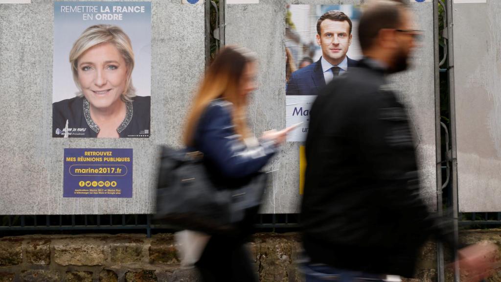 Carteles electorales en Francia.