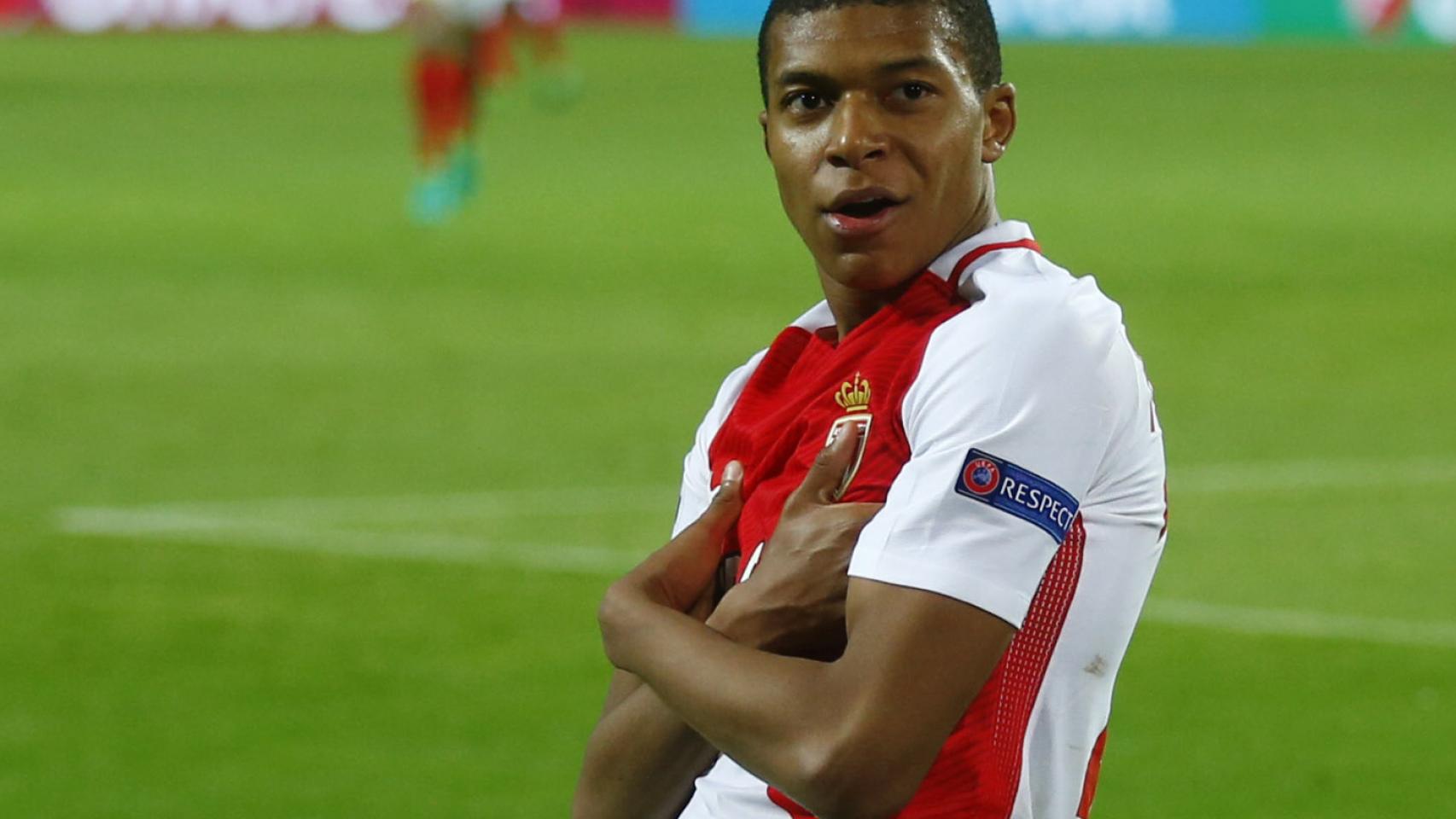 Mbappe, con su característica celebración, en un partido con el Mónaco la pasada temporada.