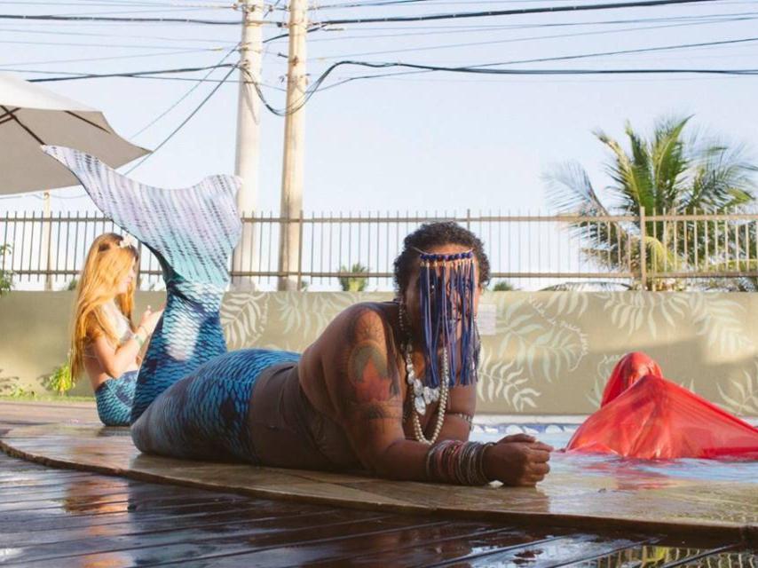 La activista feminista Sandra Muñoz está organizando el primer 'Encuentro de sirenas gordas'.