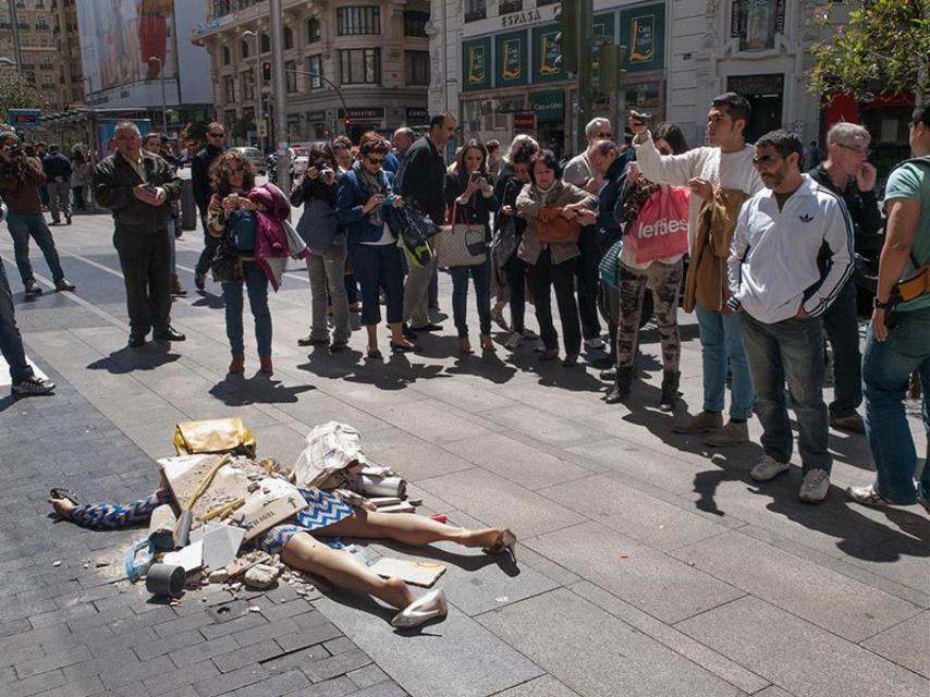 La acción Fashion Victims (2013), sobre los trabajadores esclavizados por la moda.