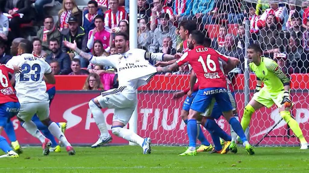 Penalti no pitado sobre Sergio Ramos