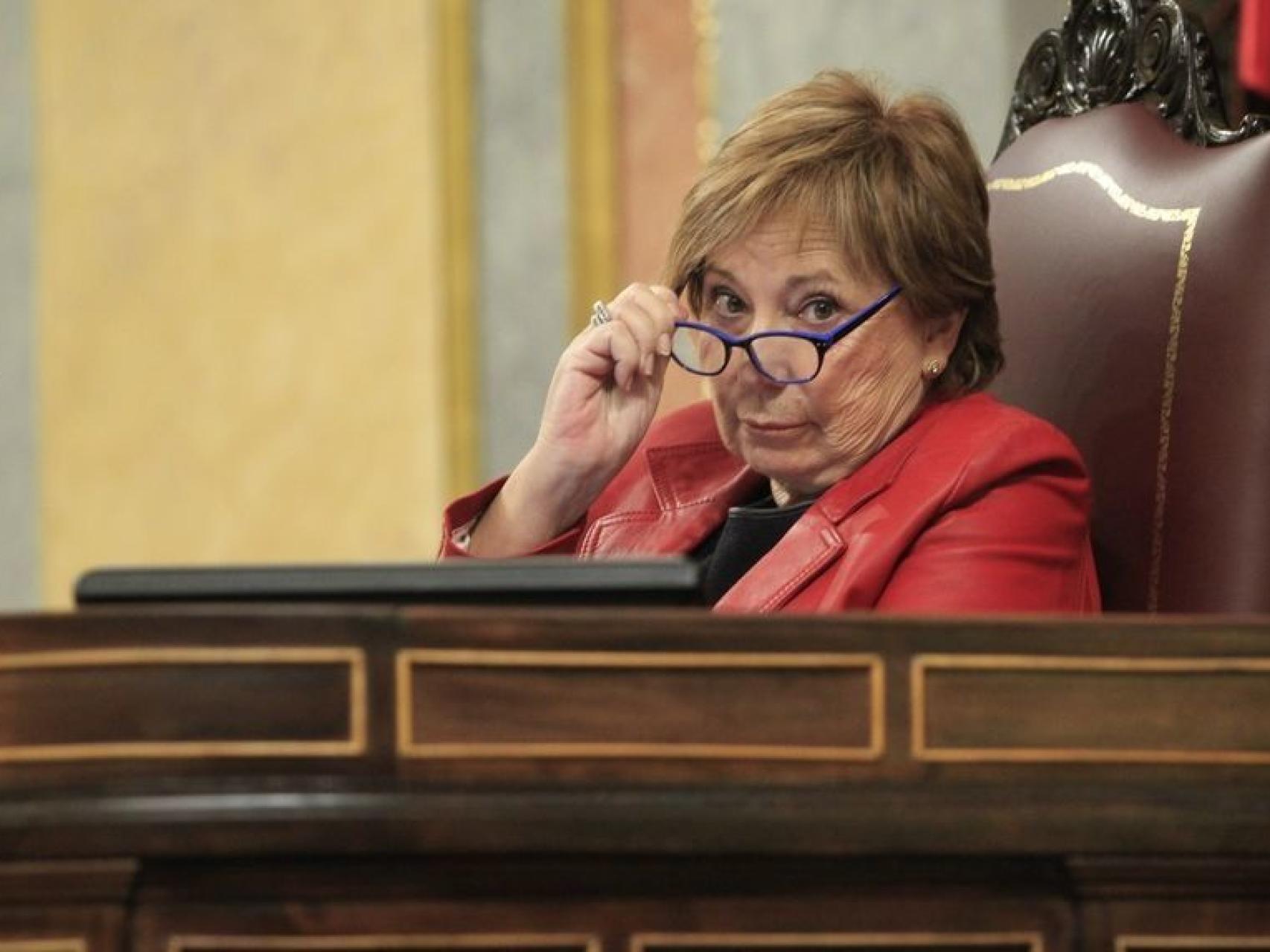Celia Villalobos, ex vicepresidenta del Congreso y jugadora del Candy Crush.