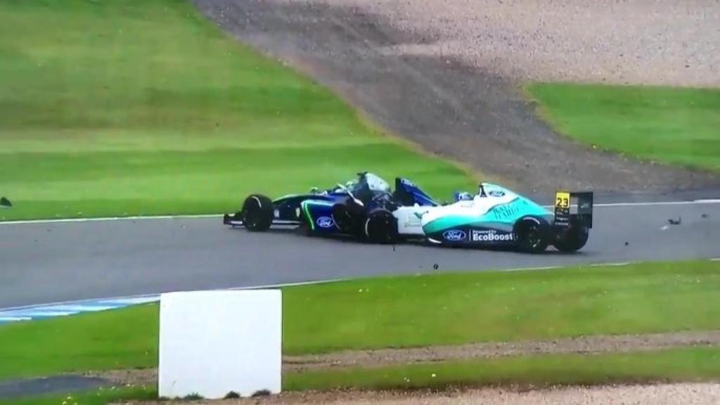 Así quedaron los monoplazas tras el accidente.