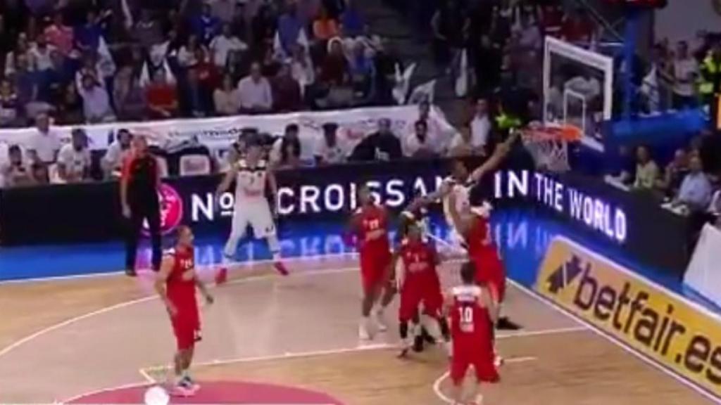 Randolph top ten mate ante Olympiakos