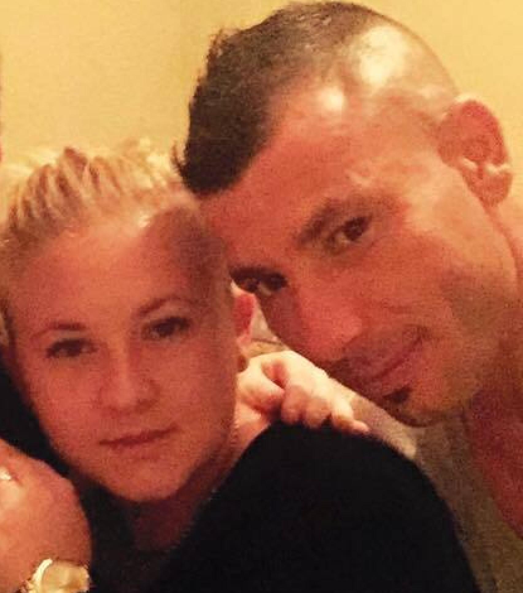 Andra Violeta junto a su agresor, Andrei Rotariu.