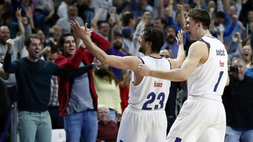Llull y Doncic celebran la victoria en el clásico. Foto: acb.com