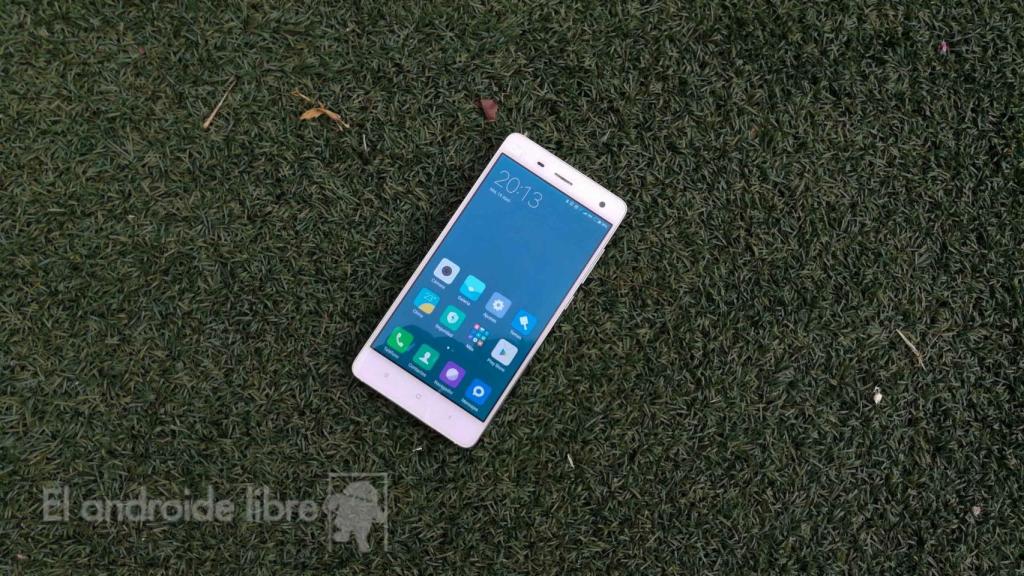 Tengo un móvil secundario, lo uso mucho y tú también deberías