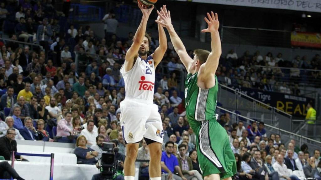 Triple Llull ante Darussafaka. Foto: euroleague.com