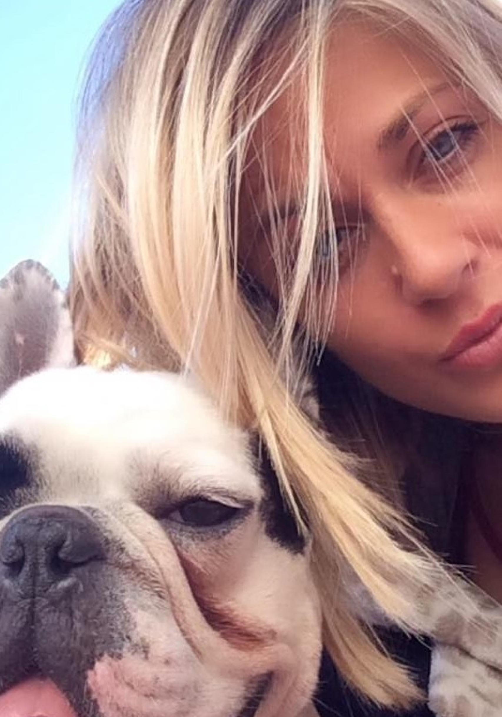 Ana Rosa se encontró las cosas en la calle y la cerradura cambiada.