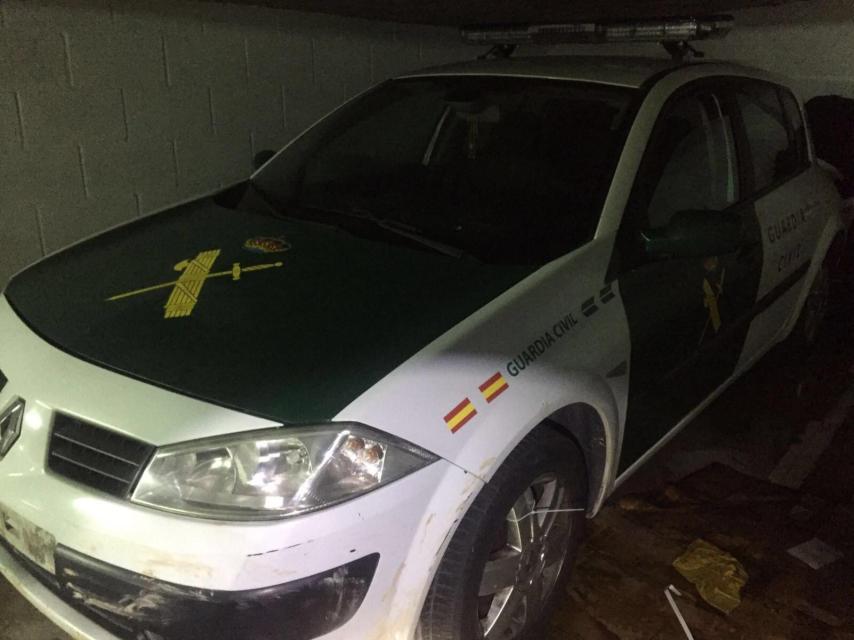 Coche doblado incautado por la Guardia Civil.