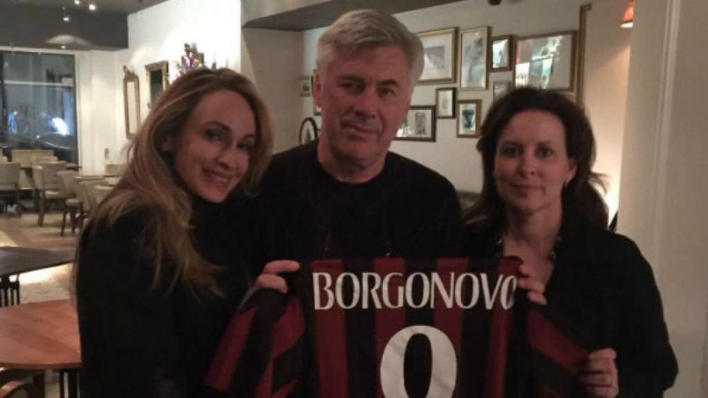 Mariann Barrena (mujer de Ancelotti), Ancelotti y otra mujer. Fuente. @MrAncelotti