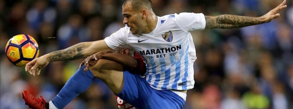 Sandro Ramírez en un partido con el Málaga.