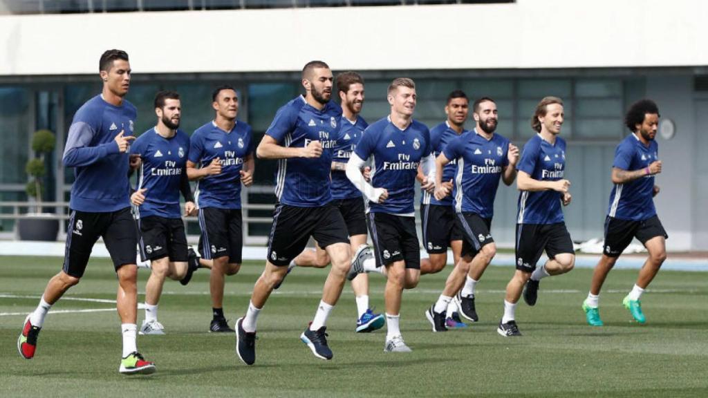 La plantilla blanca haciendo carrera continúa tras el duelo de Múnich