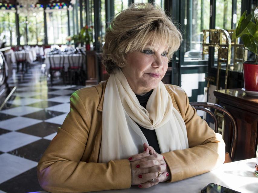 Karina cree que Rajoy debería dimitir.