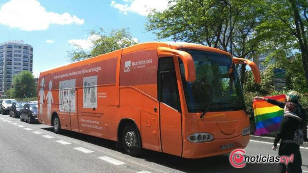 autobus-hazte-oir-valladolid