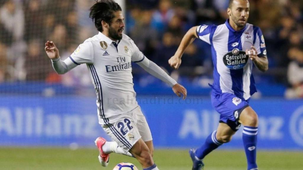 Isco dirige el juego