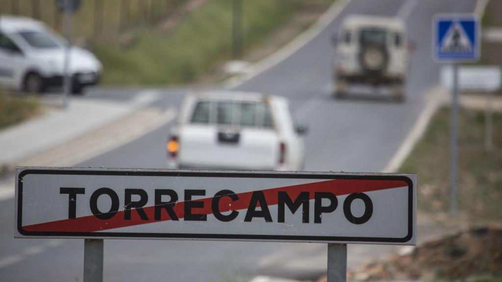 Torrecampo está situado a 18 kilómetros de Pozoblanco, en cuyo cuartel trabajaba el guardia civil. En estos días celebra sus fiestas patronales.