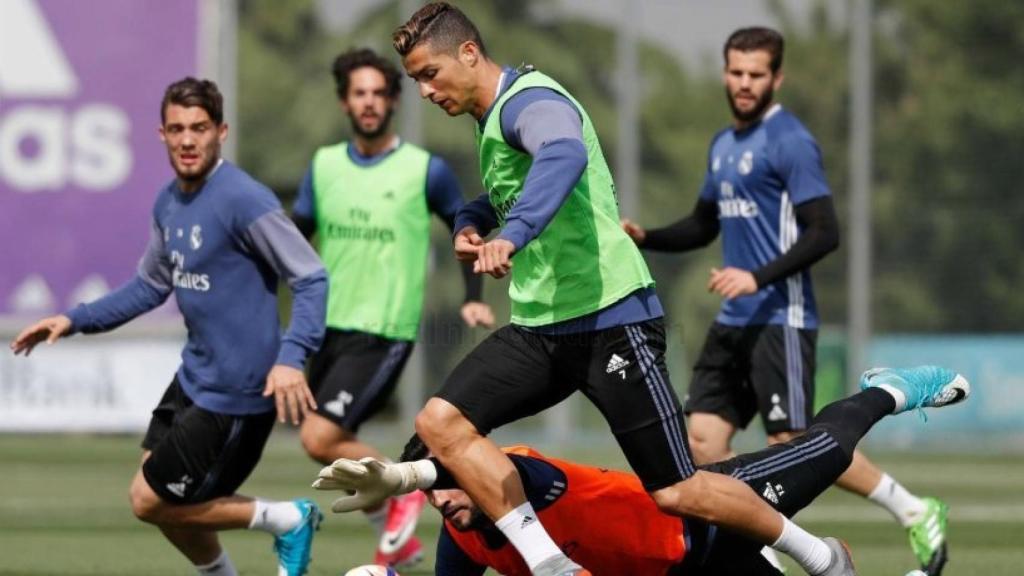 Cristiano recorta a Kiko Casilla