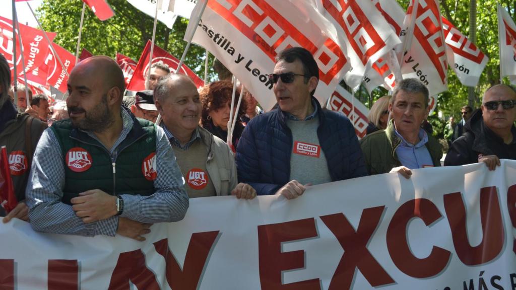 manifestacion 1 de mayo ccoo ugt psoe iu tudanca sarrion angel hernandez faustino temprano trabajo corrupcion (3)
