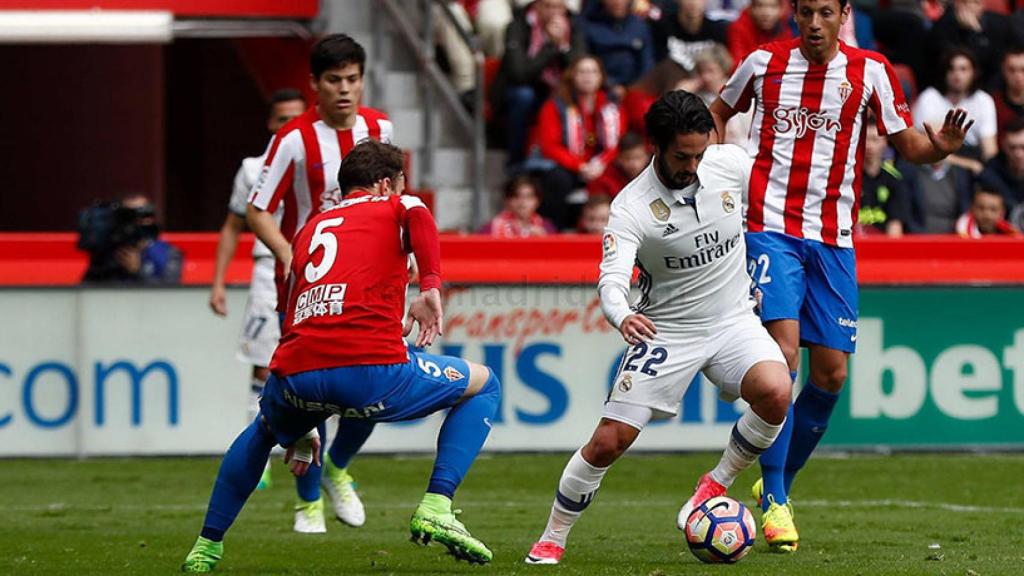 Isco Alarcón frente al Sporting de Gijón