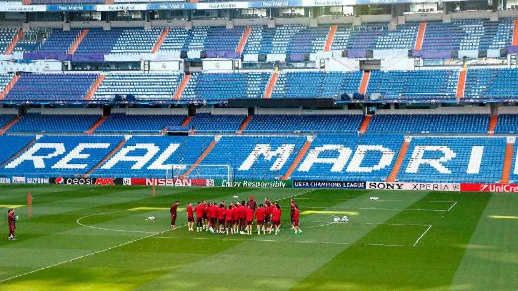 El Atleti entrenando en el Santiago Bernabéu
