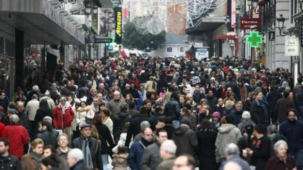 La calle Preciados de Madrid, donde abren en domingos y festivos.