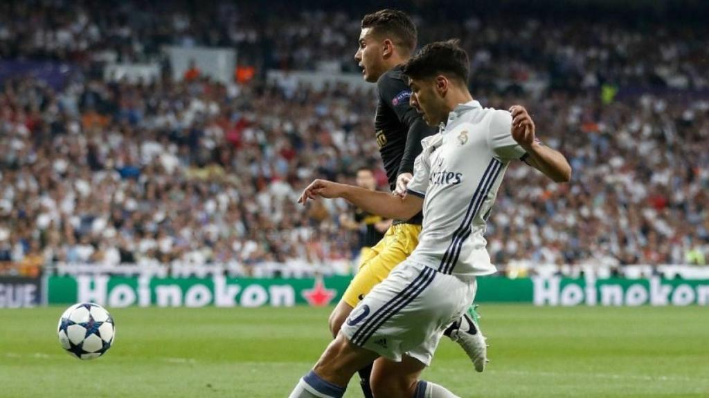 Asensio la pone desde la banda