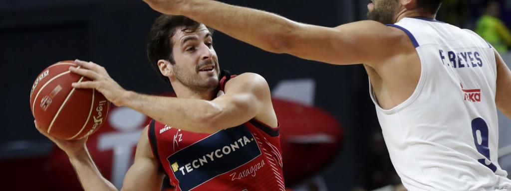 Tomás Bellas y Felipe Reyes en la ida.