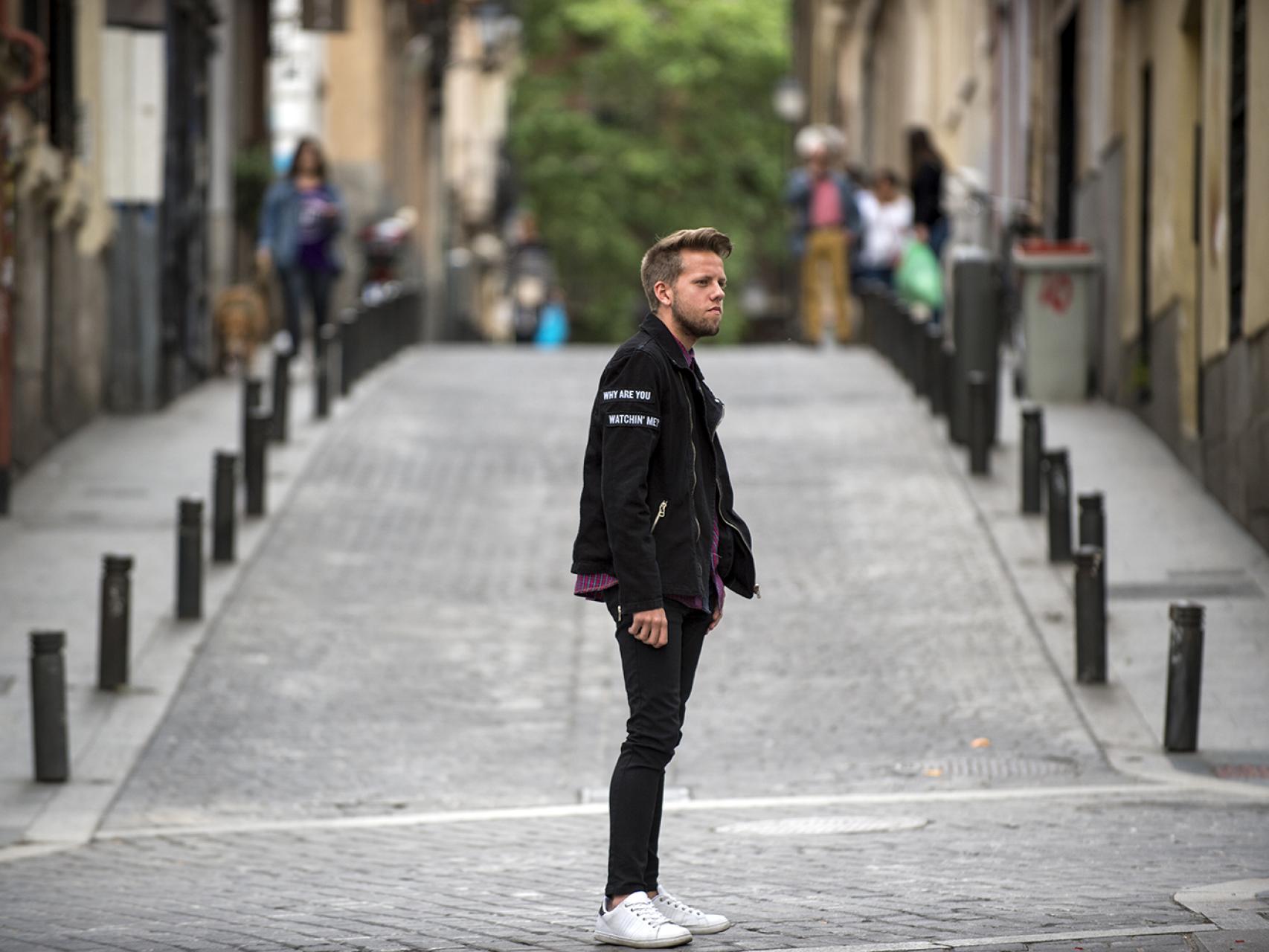 Cristopher asegura que les echaron del centro por ir de la mano y besarse.