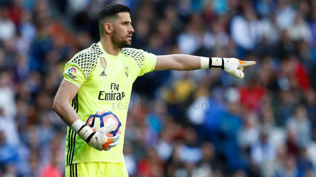 Kiko Casilla manda órdenes frente al Alavés
