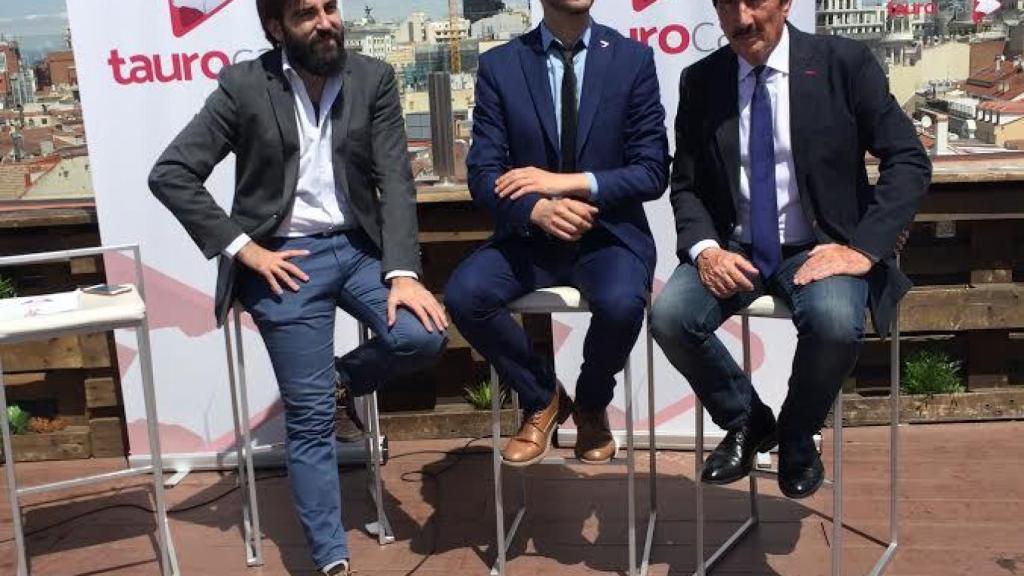 Javier Tebas, Carmelo López y Molés durante la presentación de Taurocast