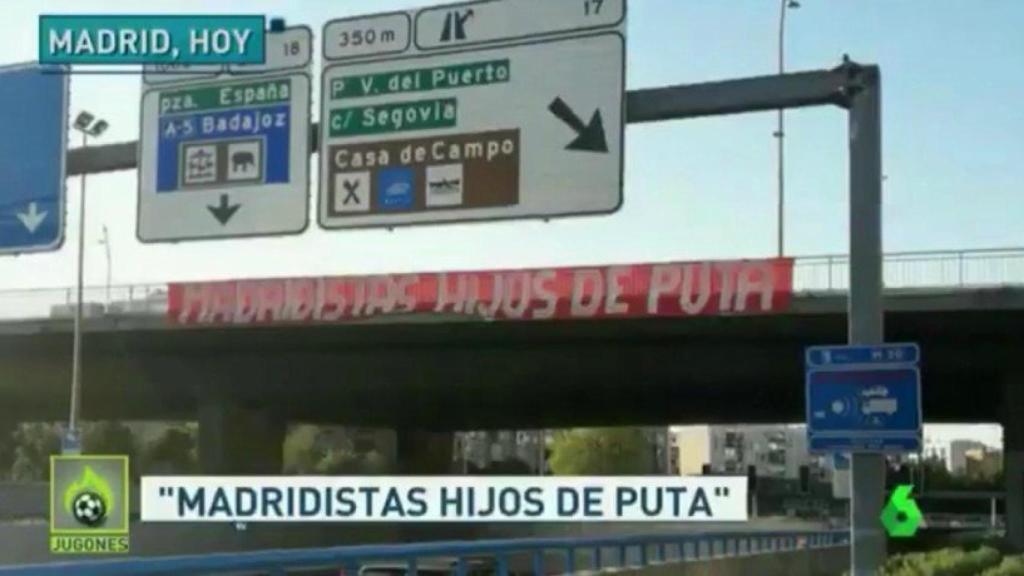 Pancarta de la afición del Atlético de Madrid