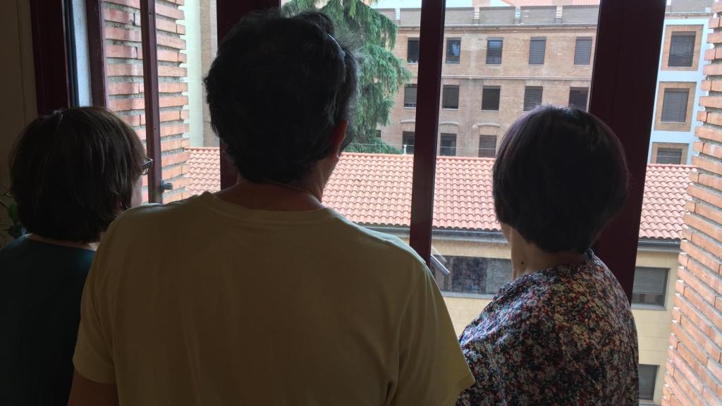 Juan, Ángela y Reme prefieren ocultar su rostro y utilizar un nombre ficticio.