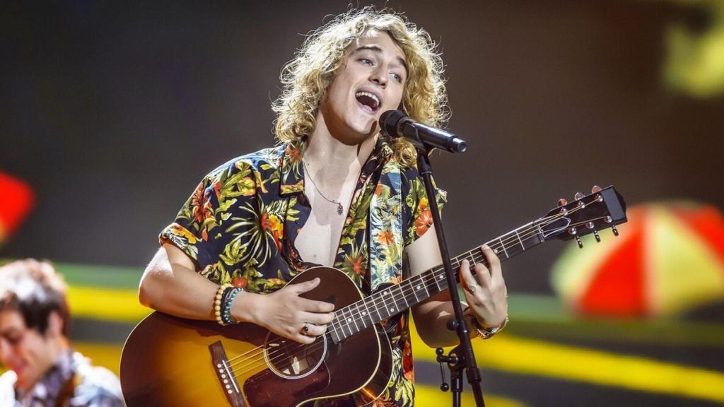 La actuación de Manel Navarro en Eurovisión, eclipsada por su 'gallo' final