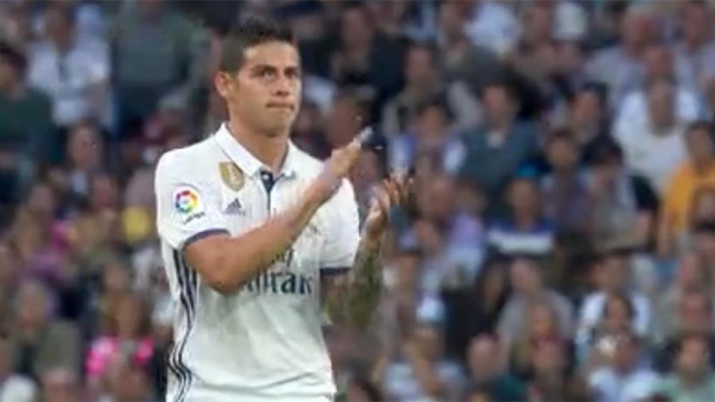 James Rodríguez despedido con una ovación del Bernabéu