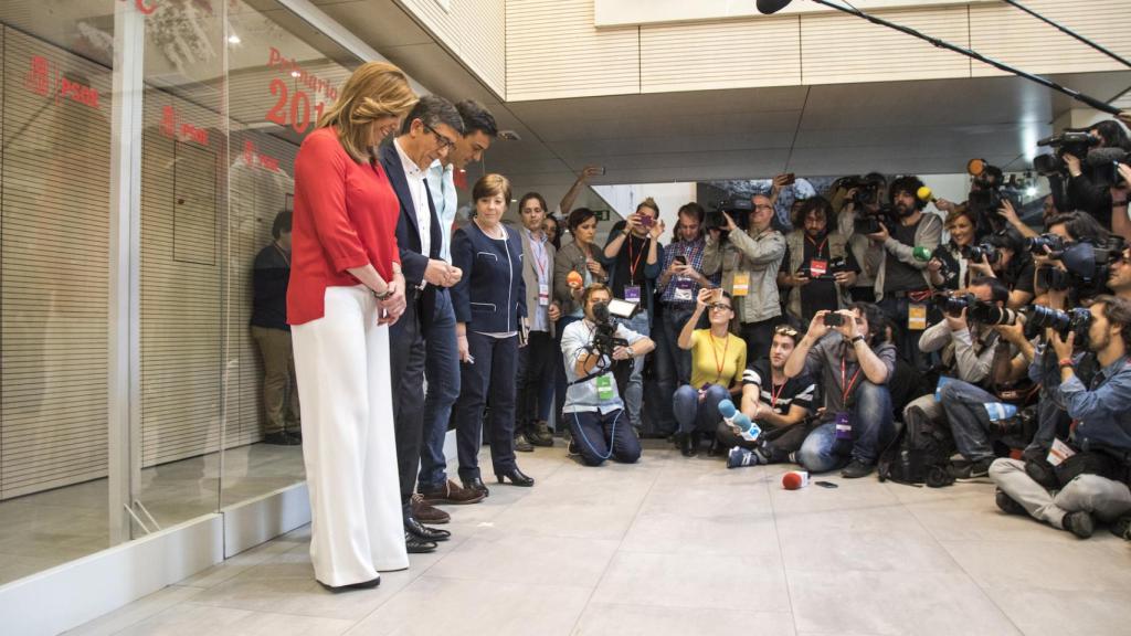 Una gran expectación mediática rodeó el debate del PSOE.